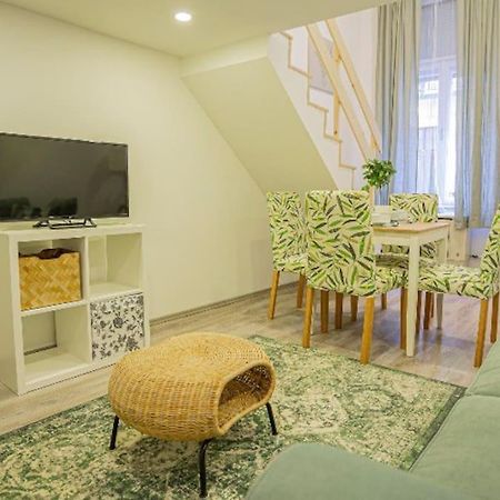 Appartement Cosy Flat In Akacfa Str., Aya à Budapest Extérieur photo